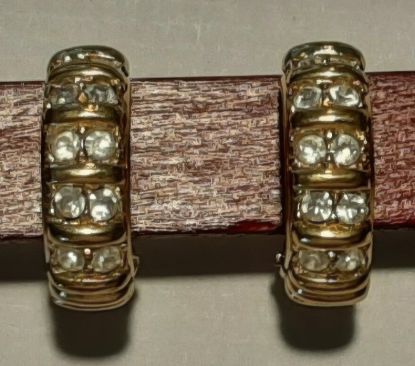 Picture of Swarovski Crystal Gold Channel Set Clip Earrings