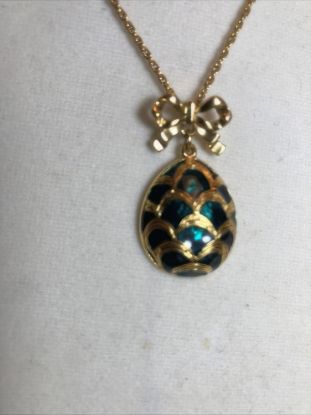 Picture of Vintage Avon Green Enamel Gold Tone Egg Pendant