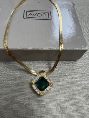 Picture of Vintage Avon Art Deco Faux Emerald Necklace